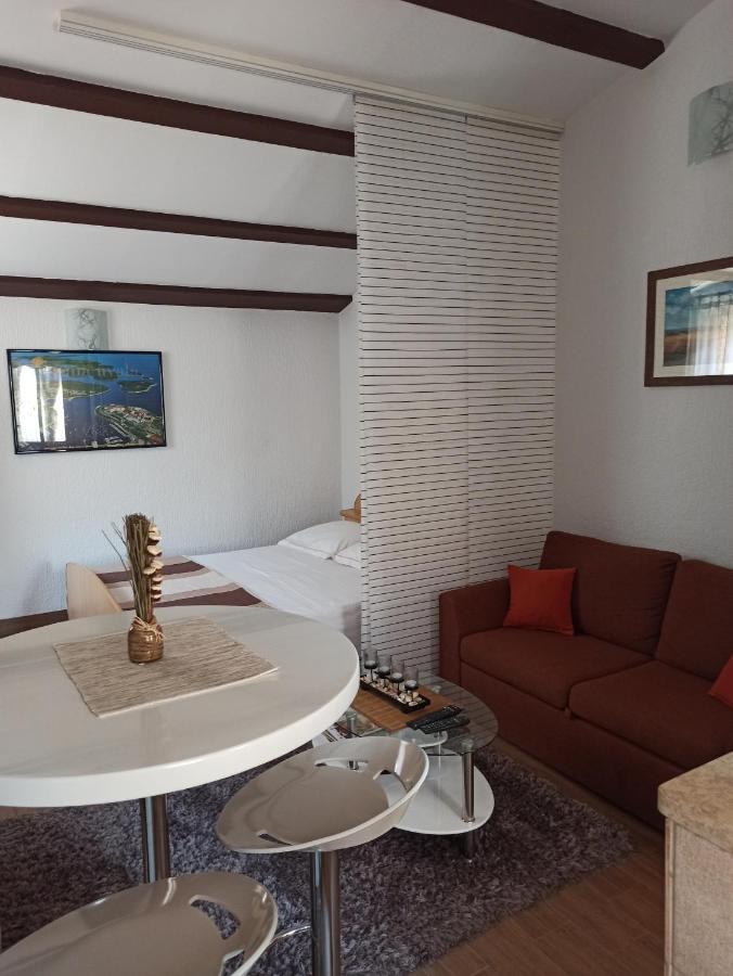 Adria Apartments 普拉 外观 照片