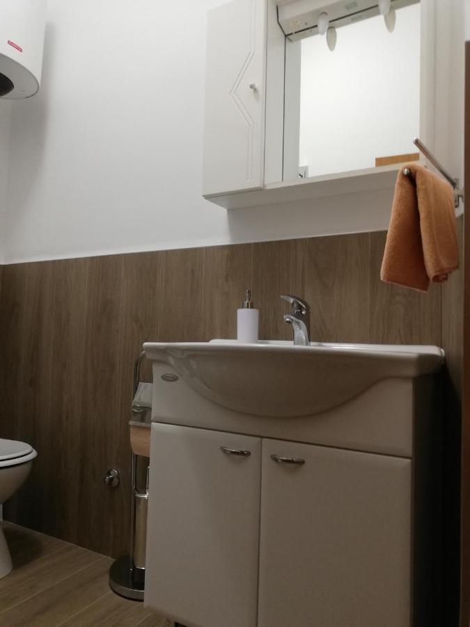 Adria Apartments 普拉 外观 照片