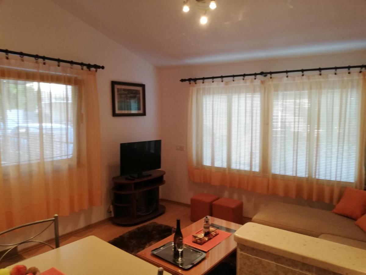 Adria Apartments 普拉 外观 照片